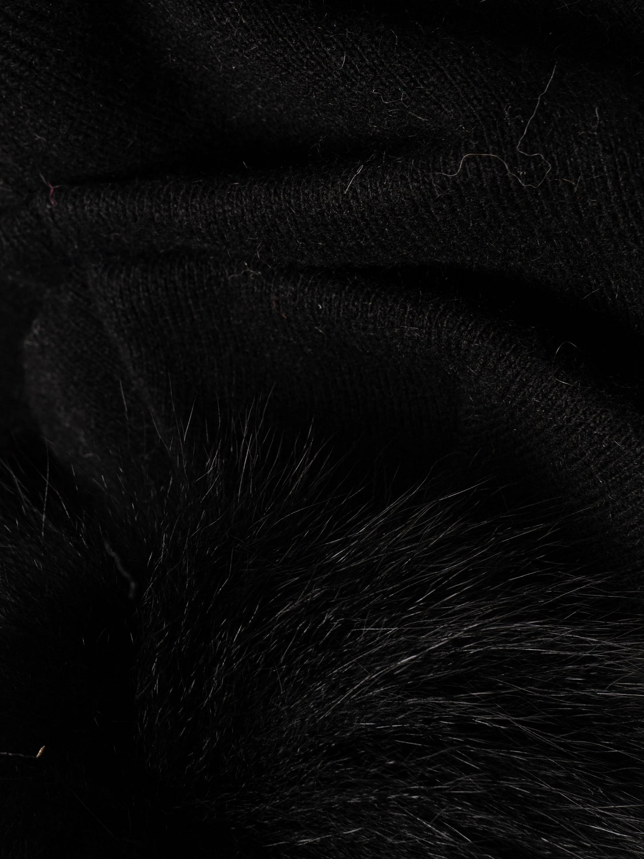 BUDAPEST - Cappello misto cashmere con pompon in volpe (Nero) - Image 5