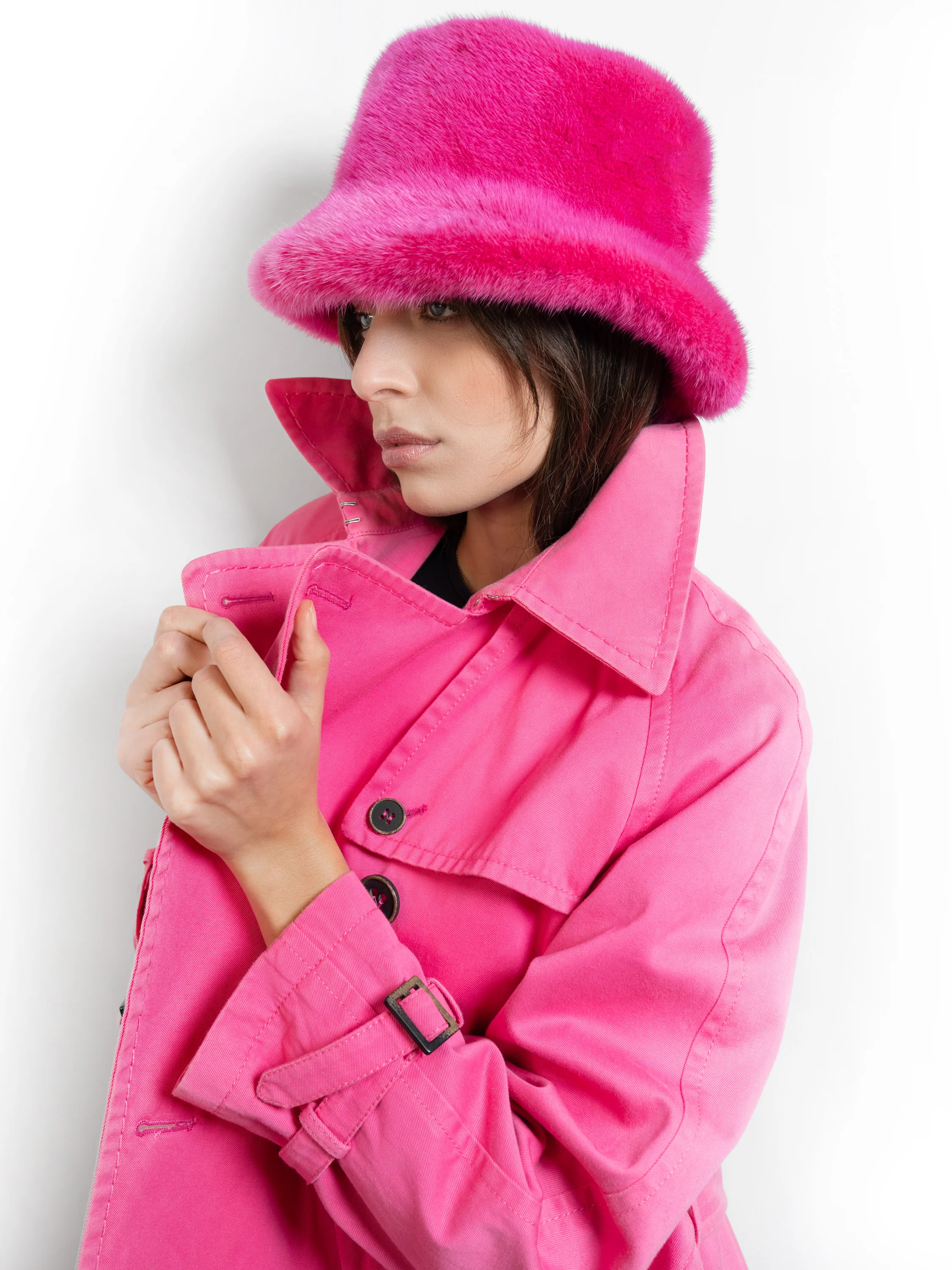 LIONE - Cappello Bucket in visone (Fucsia)