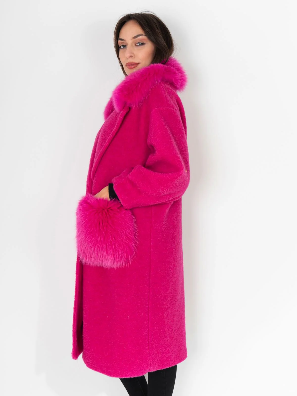 STOCCOLMA - Cappotto con tasche e bordatura collo in volpe (Fucsia) - Image 4