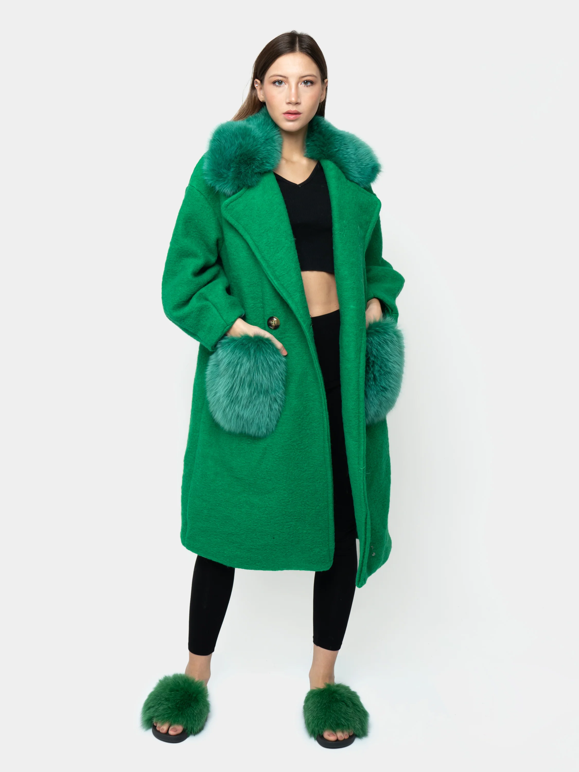 STOCCOLMA - Cappotto con tasche e bordatura collo in volpe (Verde) - Image 2