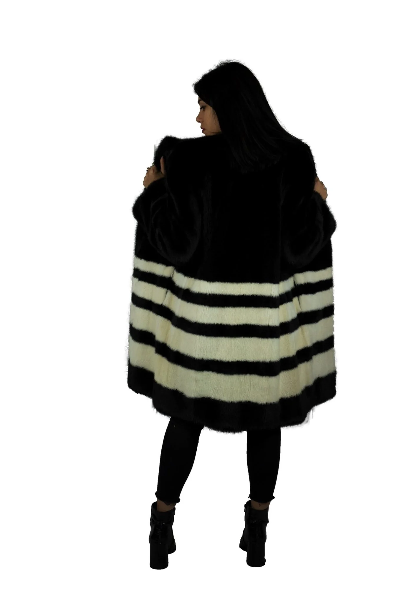 FARGO - Cappotto visone con balze bianche (Nero) - Image 2