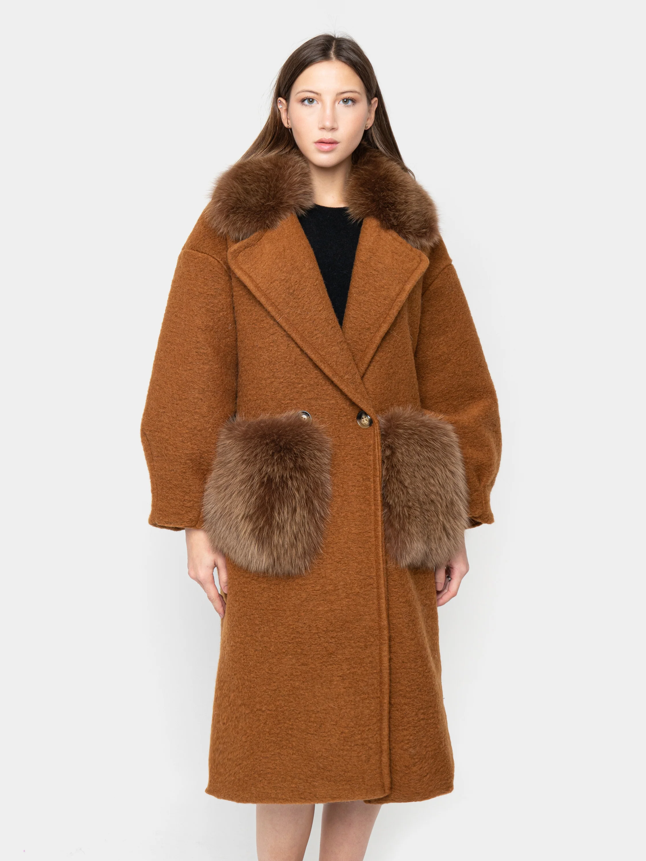 STOCCOLMA - Cappotto con tasche e bordatura collo in volpe (Marrone) - Image 4