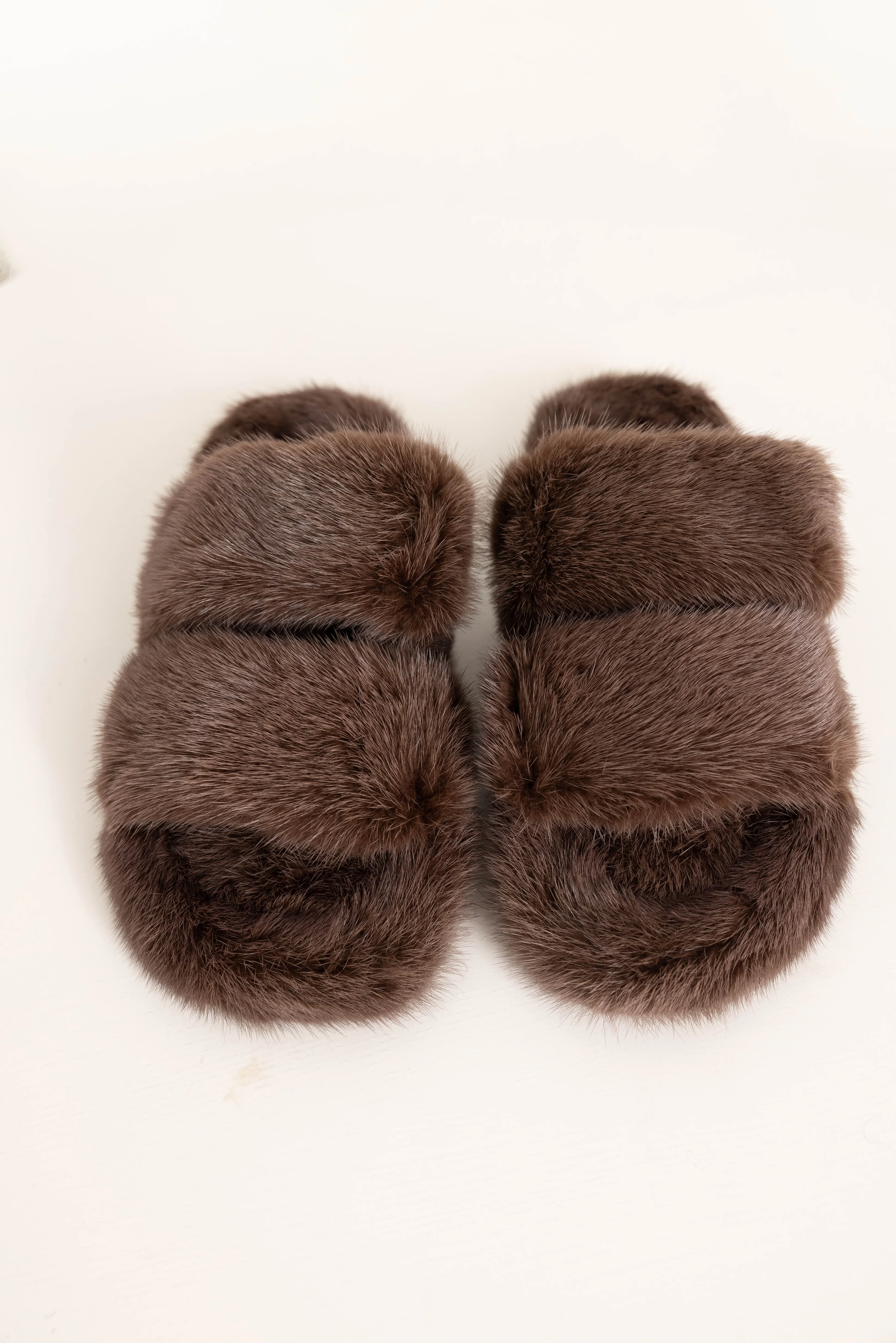 CORTINA - Slipper doppia fascia in visone (Marrone Cioccolato) - Image 3
