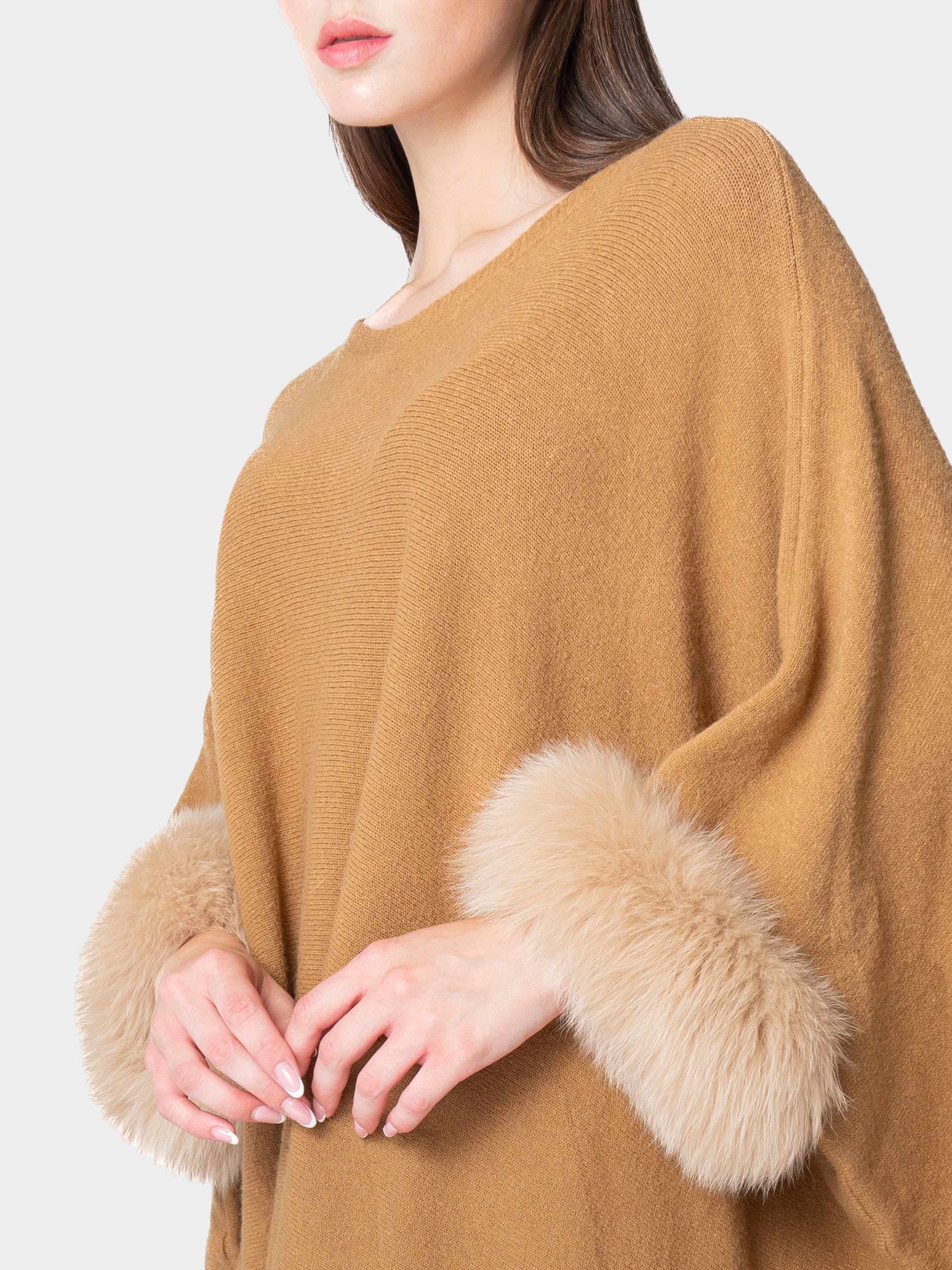 LONDRA - Poncho con polsini in volpe (Cammello) - Image 4