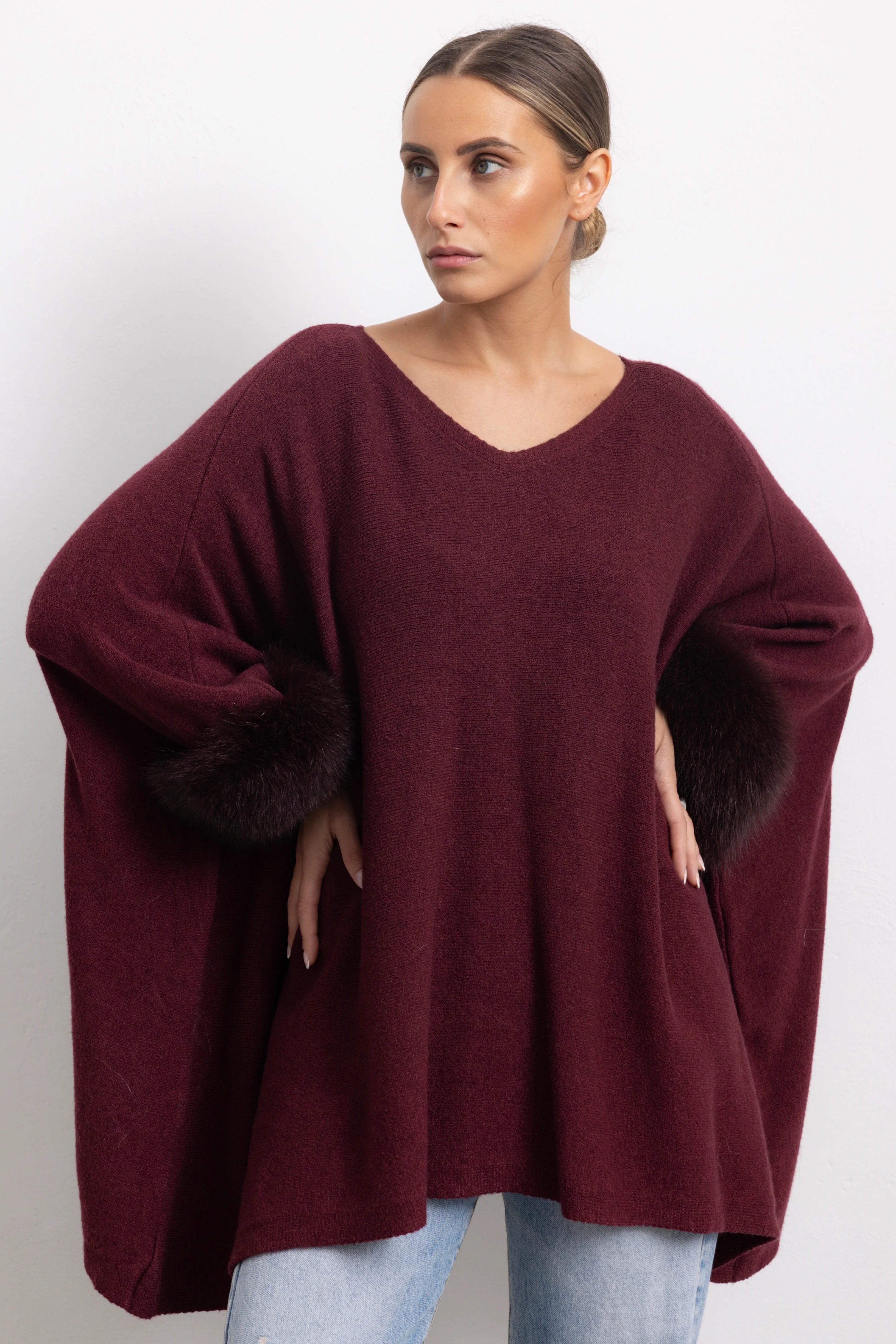 LONDRA - Poncho con polsini in volpe (Bordeaux)