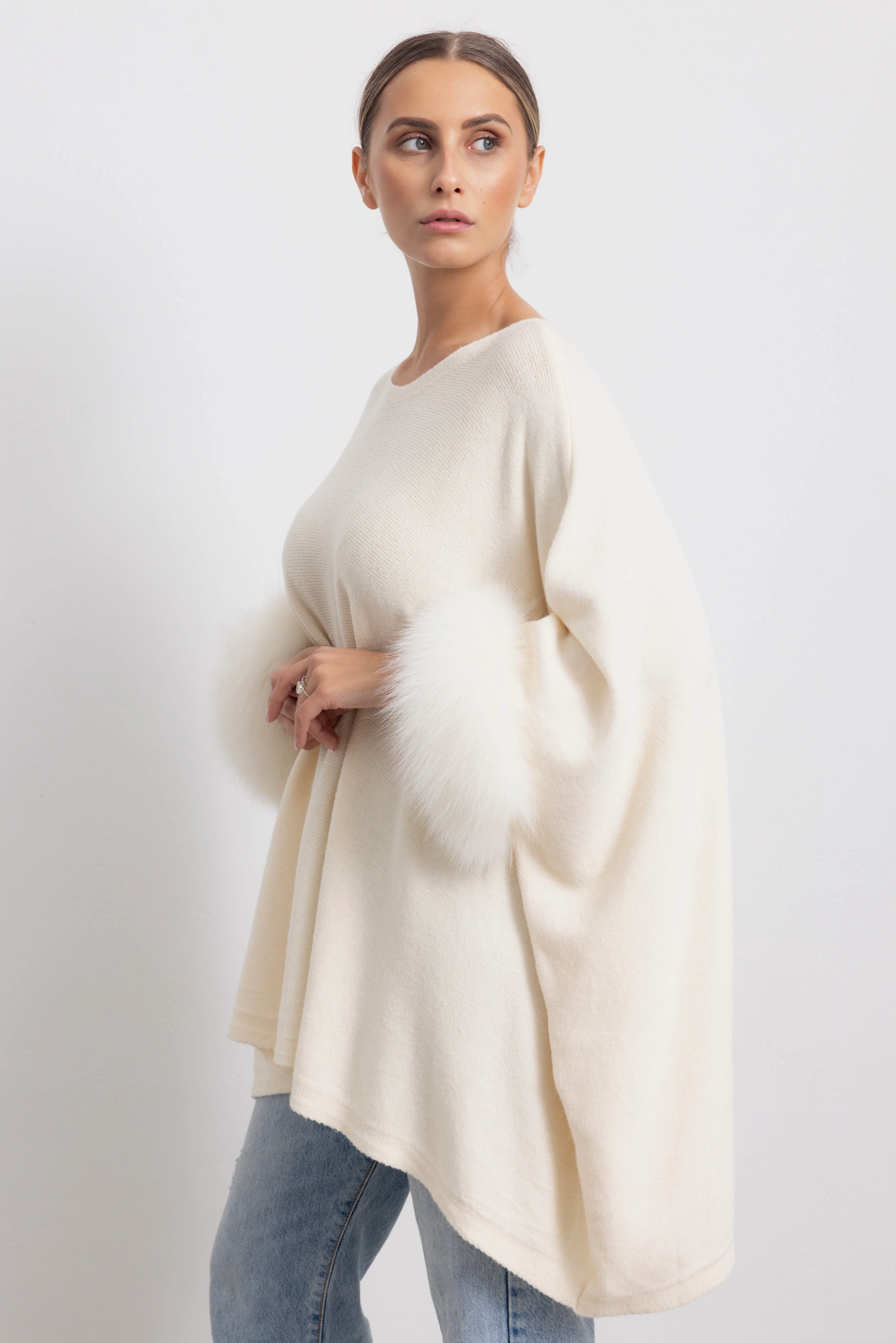 LONDRA - Poncho con polsini in volpe (Burro) - Image 2