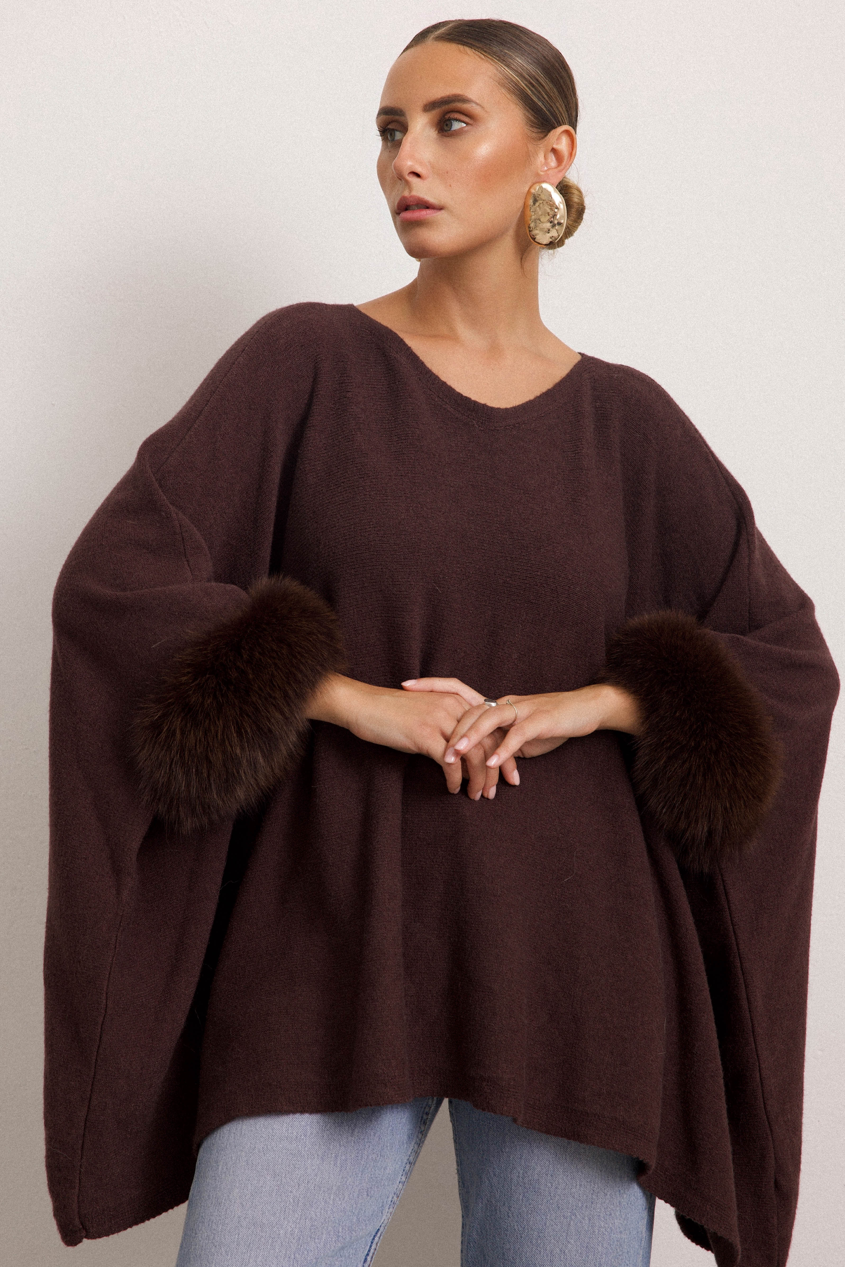 LONDRA - Poncho con polsini in volpe (Marrone) - Image 4